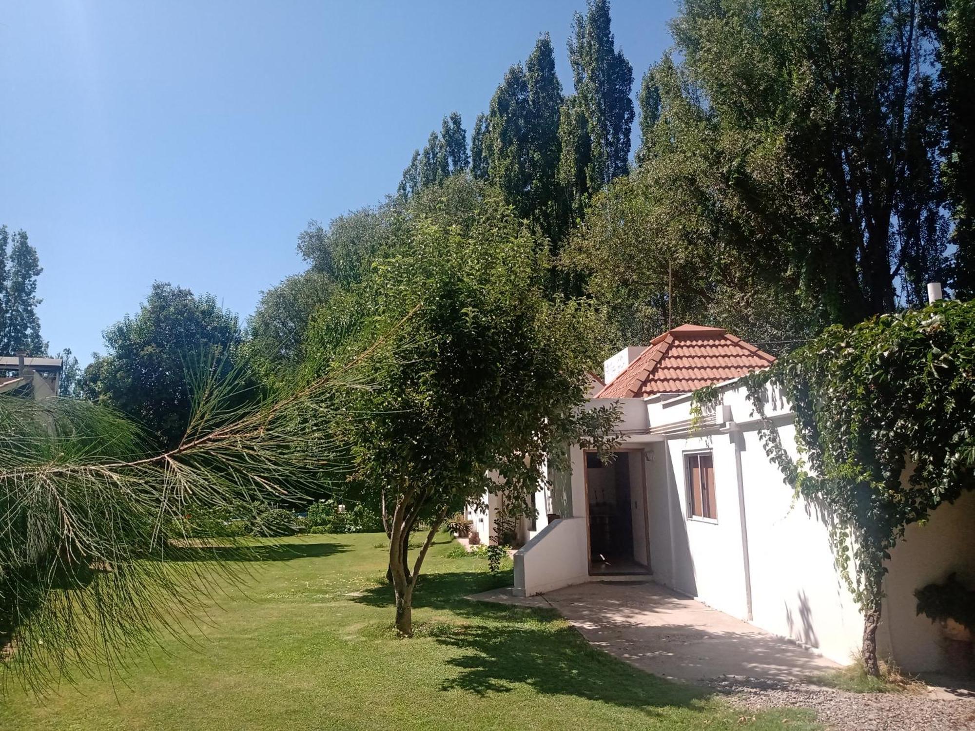 Bed and Breakfast Los Siete Chakras Лухан-де-Куйо Экстерьер фото