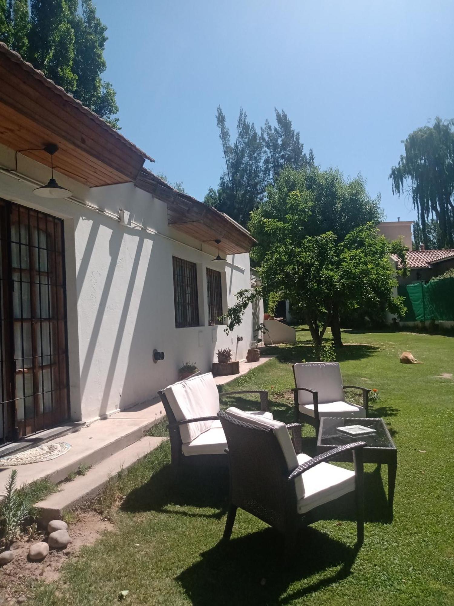Bed and Breakfast Los Siete Chakras Лухан-де-Куйо Экстерьер фото