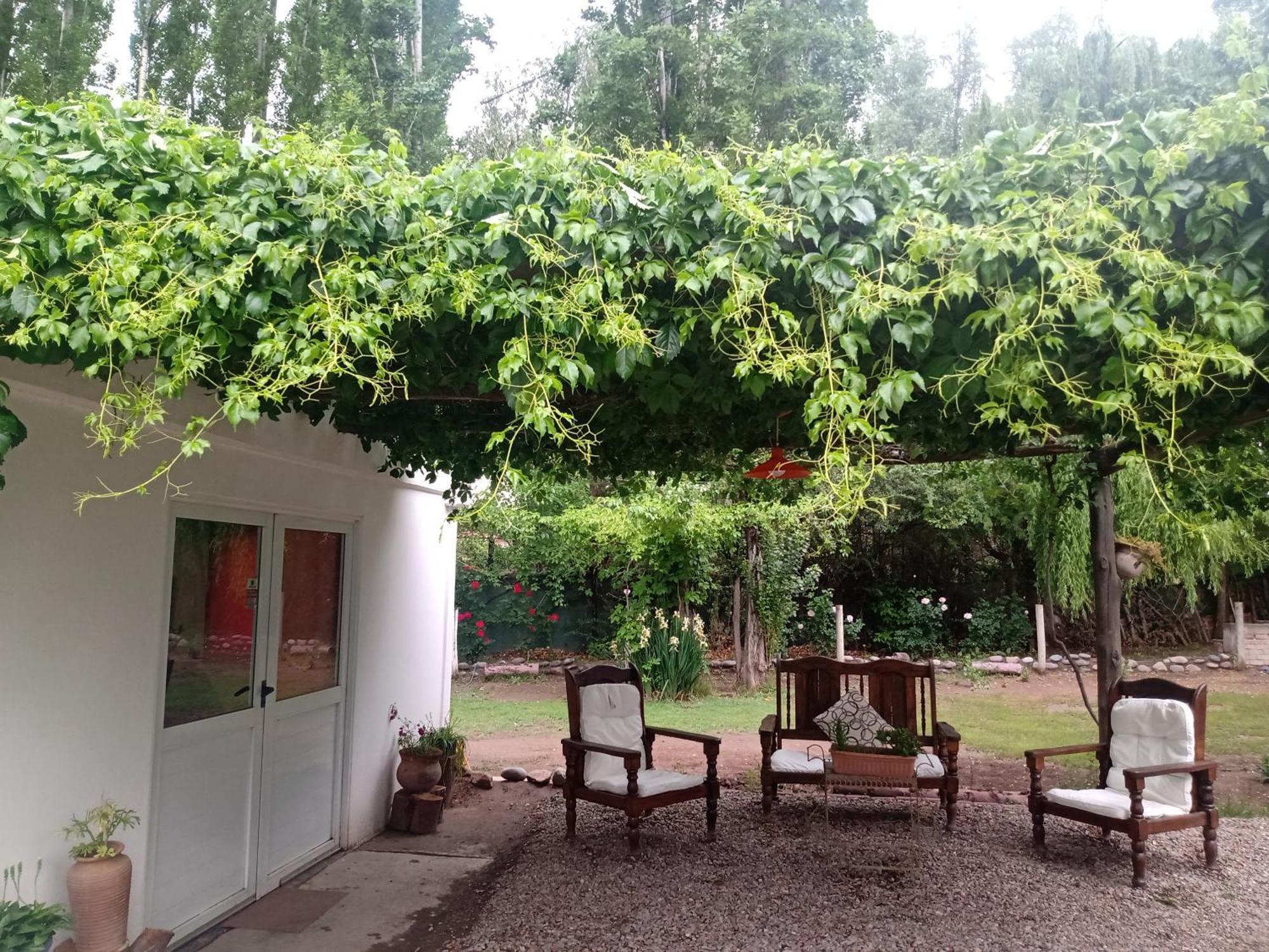 Bed and Breakfast Los Siete Chakras Лухан-де-Куйо Экстерьер фото